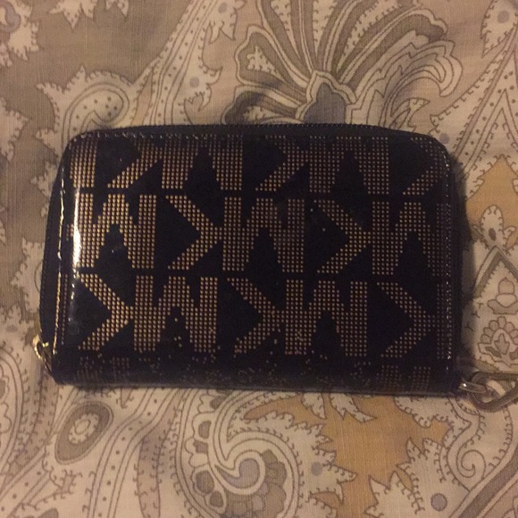 Michael Kors Black and Gold Wallet/Wristlet - Picture 3 of 4